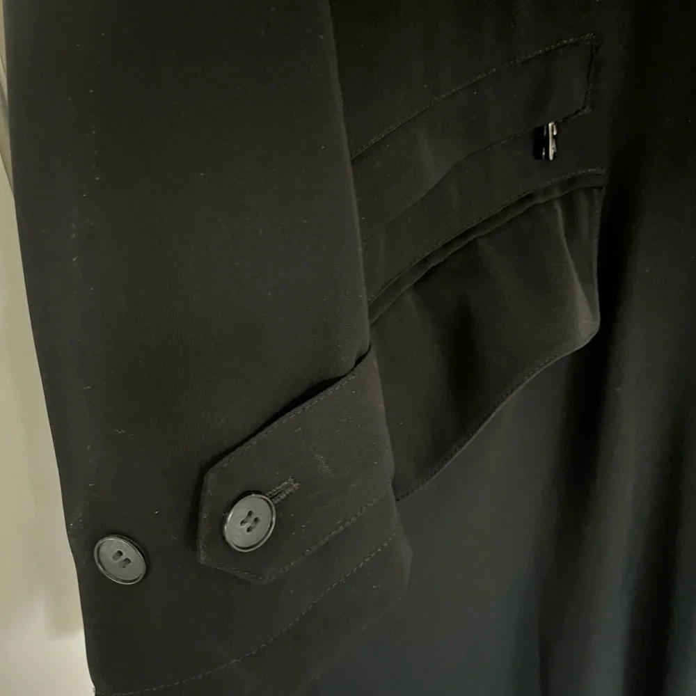 Classic Floor-Length Black Overcoat - XL - Picture 5 of 5